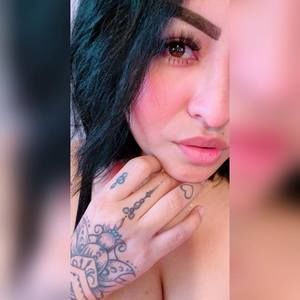 Meet your Posher, Yakie